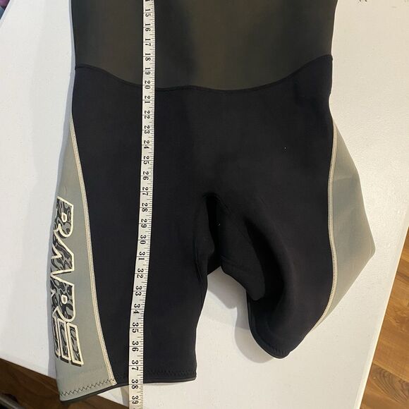 BARE Wetsuit Women's Size XL Wake Shorty Stretch Beach Vacation Workout - Picture 8 of 12